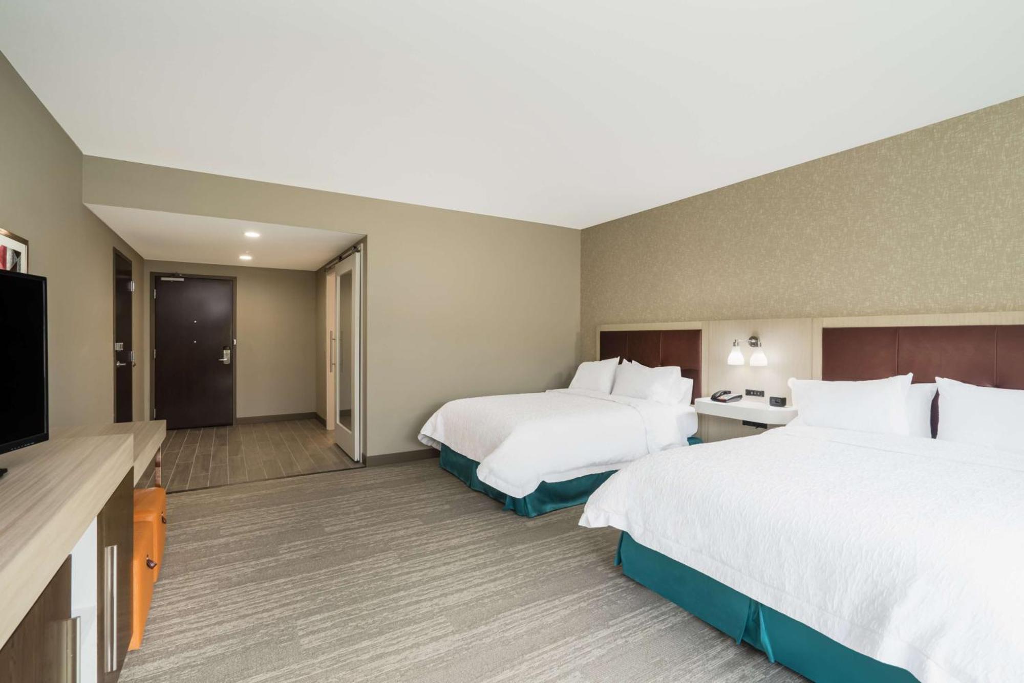 Hampton Inn Newport Luaran gambar