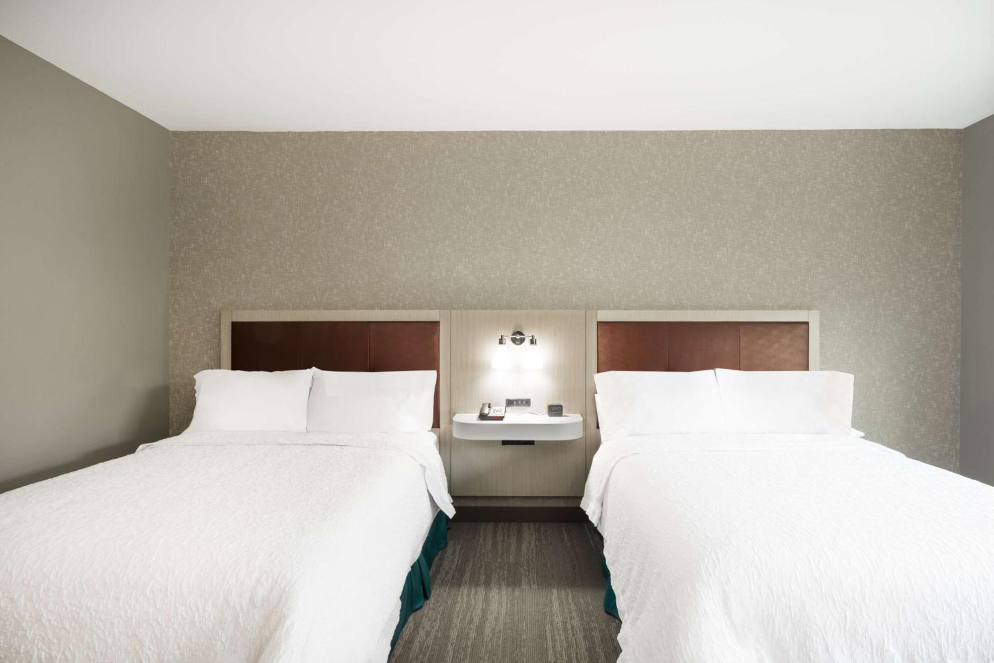 Hampton Inn Newport Luaran gambar