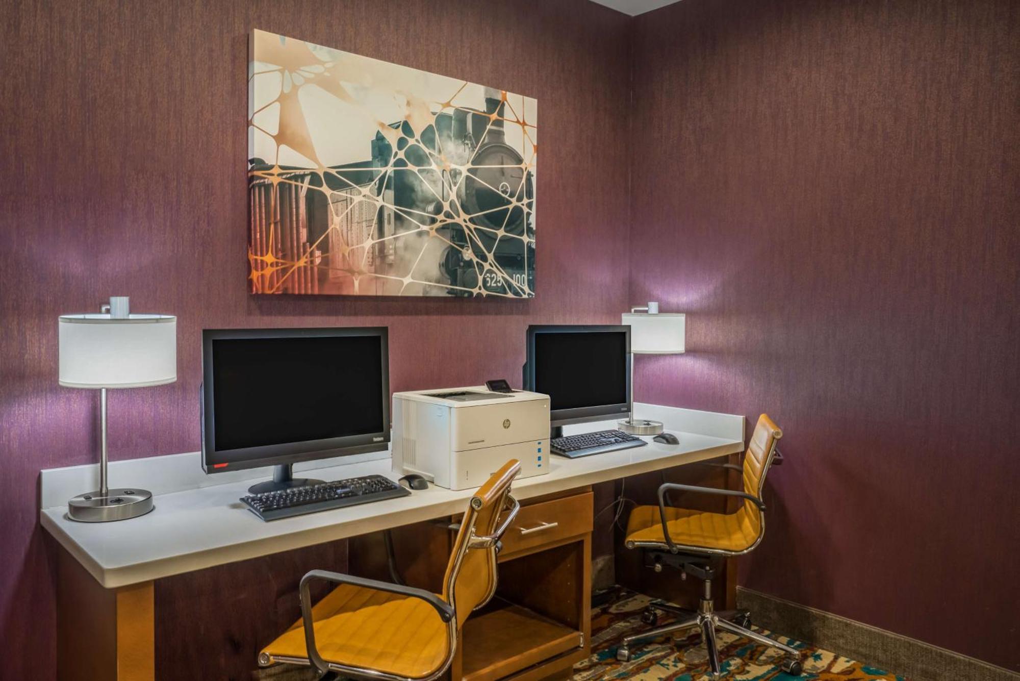 Hampton Inn Newport Luaran gambar