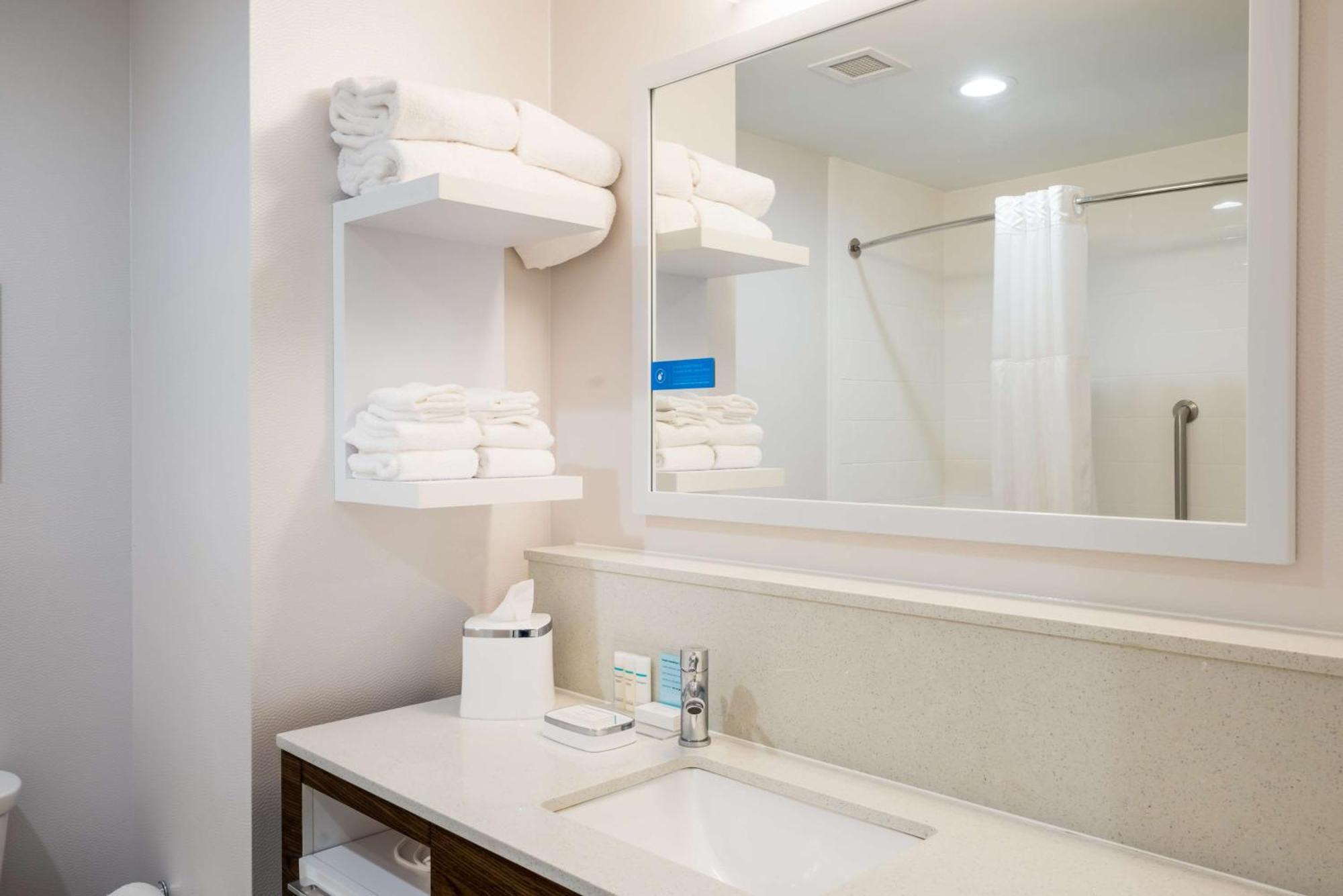 Hampton Inn Newport Luaran gambar