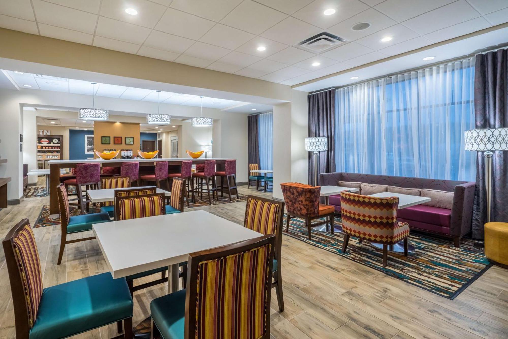 Hampton Inn Newport Luaran gambar